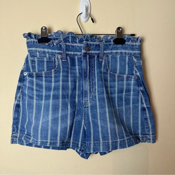 American Eagle Pinstripe High Rise Paper Bag Denim Jean Shorts Women’s Size 2 - Picture 11 of 11